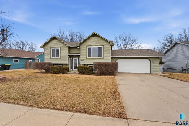 3916 S Sertoma Ave Avenue, Sioux Falls, SD 57106
