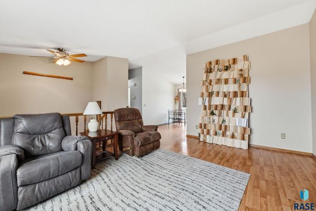 3916 S Sertoma Ave Avenue, Sioux Falls, SD 57106