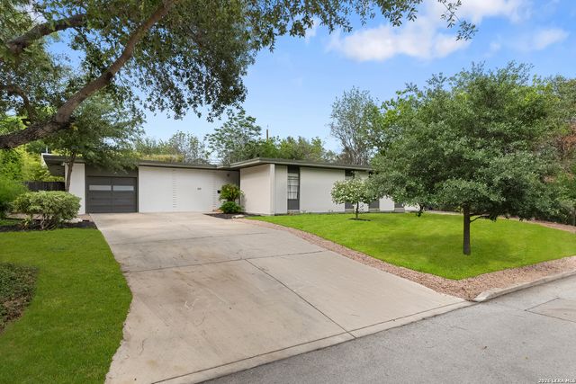 501 THELMA DR, Olmos Park, TX 78212
