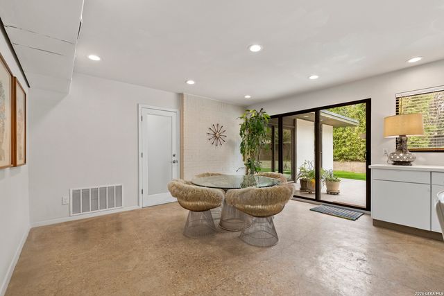 501 THELMA DR, Olmos Park, TX 78212