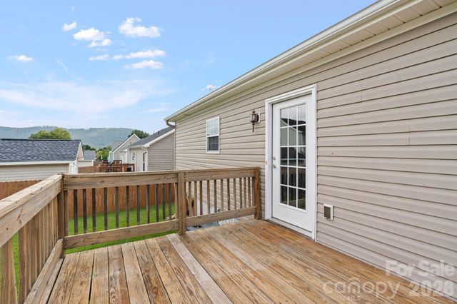 78 W Newberry Drive, Fletcher, NC 28732