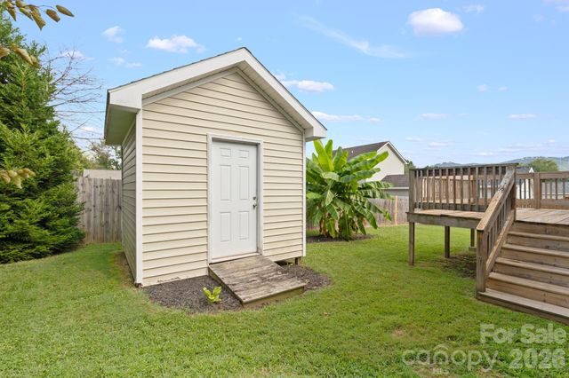 78 W Newberry Drive, Fletcher, NC 28732