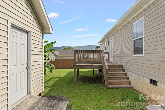 78 W Newberry Drive, Fletcher, NC 28732