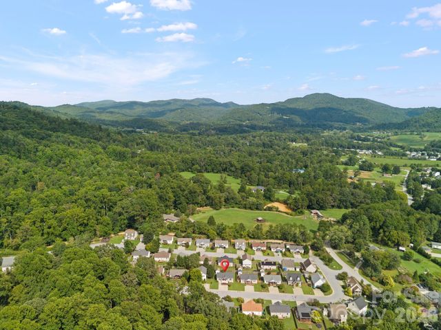 78 W Newberry Drive, Fletcher, NC 28732