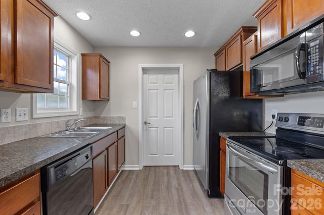 78 W Newberry Drive, Fletcher, NC 28732