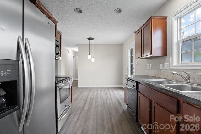 78 W Newberry Drive, Fletcher, NC 28732