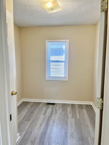 2025 De Hoop Avenue, Wyoming, MI 49509