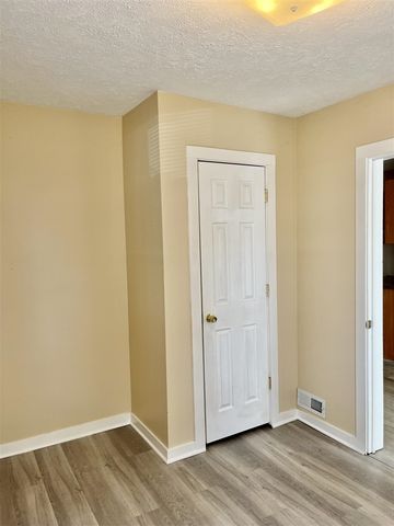 2025 De Hoop Avenue, Wyoming, MI 49509