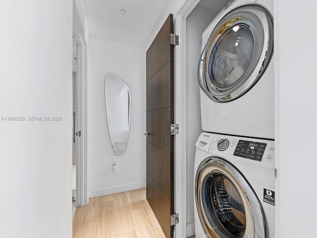 500 Brickell Ave 2203, Miami, FL 33131