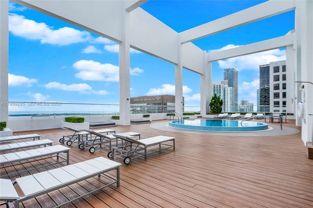 500 Brickell Ave 2203, Miami, FL 33131