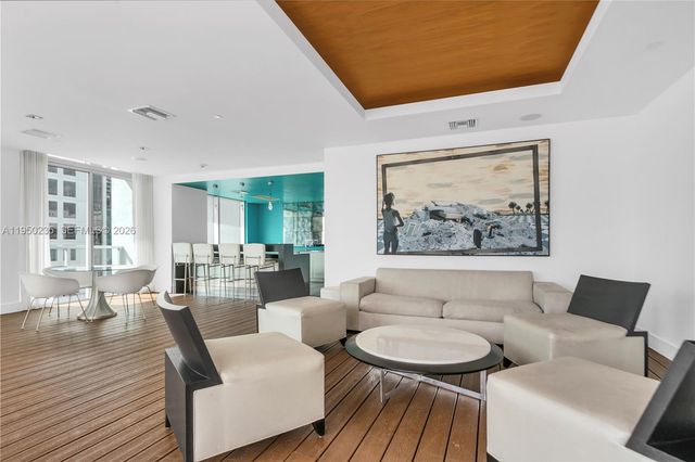 500 Brickell Ave 2203, Miami, FL 33131