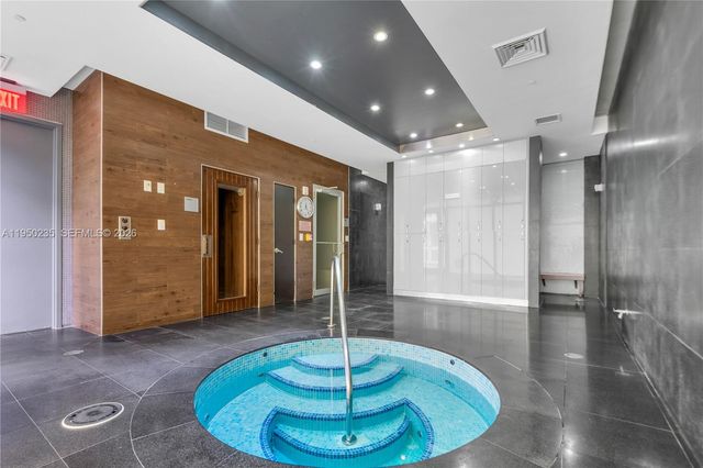 500 Brickell Ave 2203, Miami, FL 33131