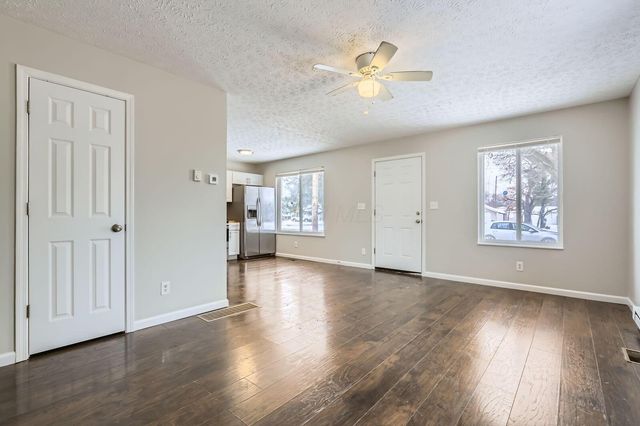 3325 E Deshler Avenue, Columbus, OH 43227