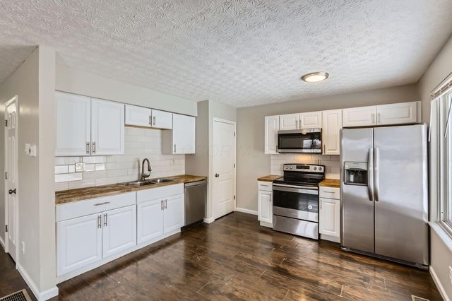 3325 E Deshler Avenue, Columbus, OH 43227