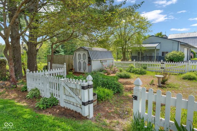 5542 E County Road 50 S, Fillmore, IN 46128