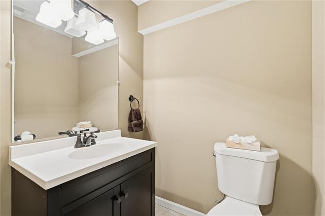 5216 W 158th Place, Overland Park, KS 66224