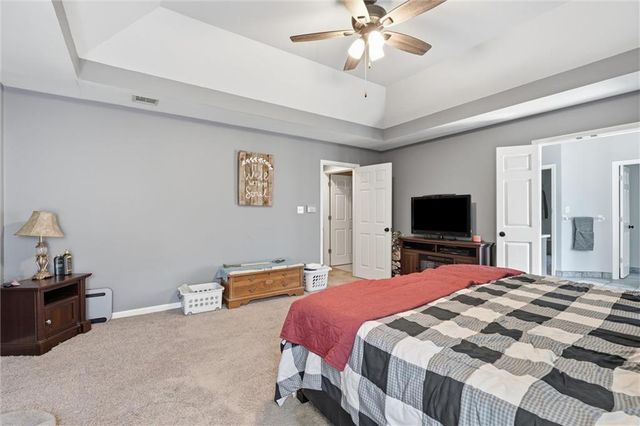5216 W 158th Place, Overland Park, KS 66224