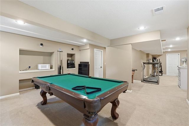 5216 W 158th Place, Overland Park, KS 66224