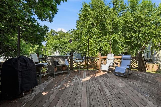 5216 W 158th Place, Overland Park, KS 66224