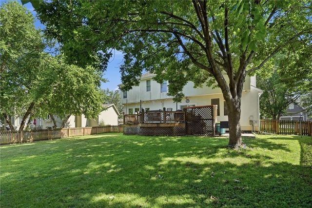 5216 W 158th Place, Overland Park, KS 66224