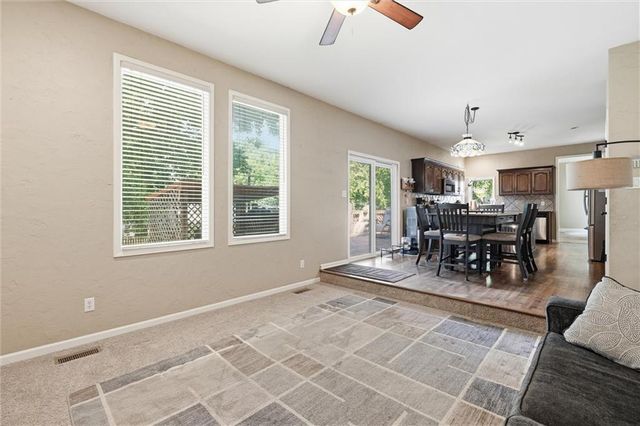 5216 W 158th Place, Overland Park, KS 66224