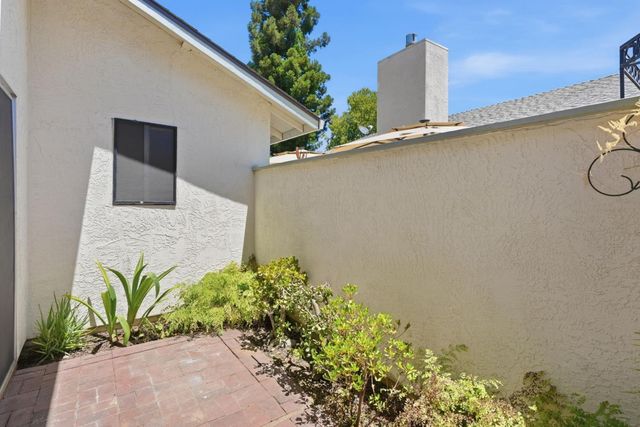 7405 Monogram Dr, Sacramento, CA 95842