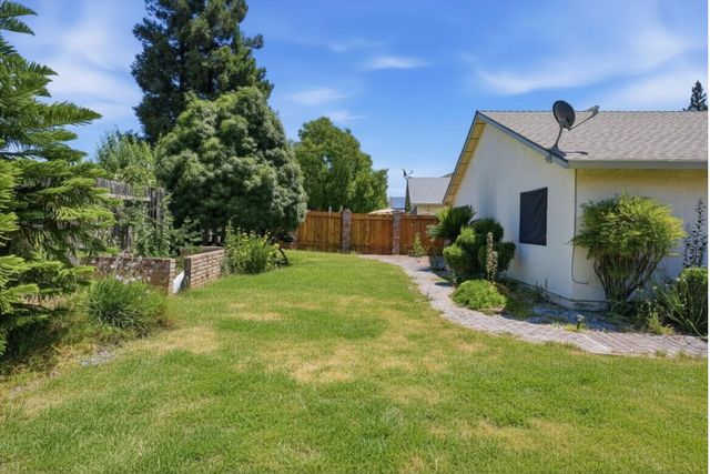 7405 Monogram Dr, Sacramento, CA 95842