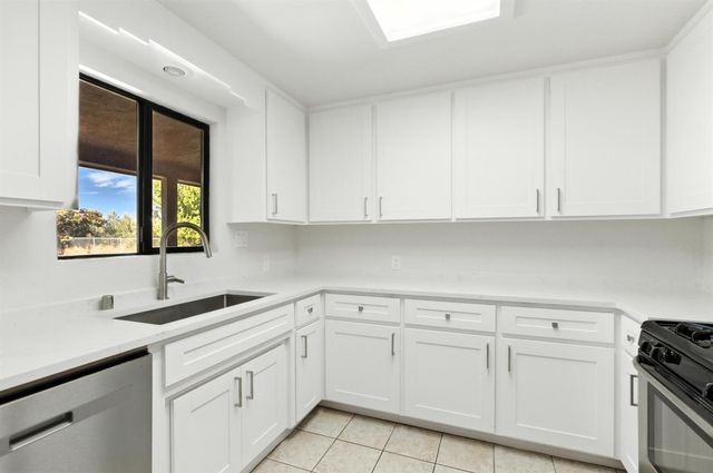 799 Lucas Rd, Lodi, CA 95242