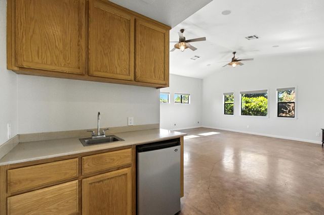 799 Lucas Rd, Lodi, CA 95242