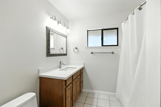 799 Lucas Rd, Lodi, CA 95242