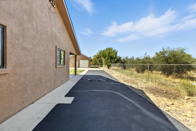 799 Lucas Rd, Lodi, CA 95242