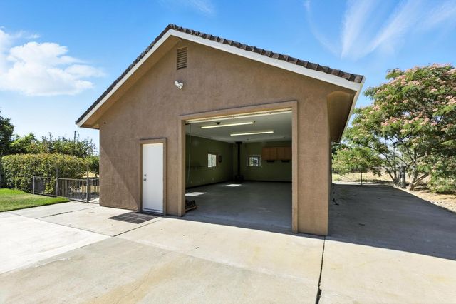 799 Lucas Rd, Lodi, CA 95242