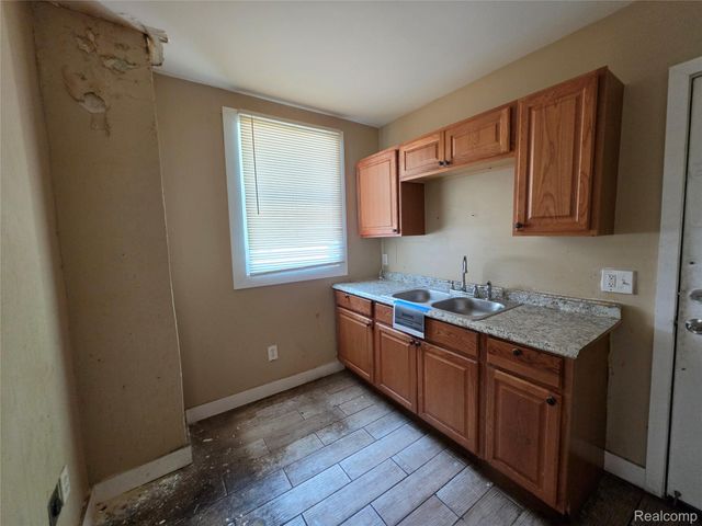 18608 Greeley Street, Detroit, MI 48203