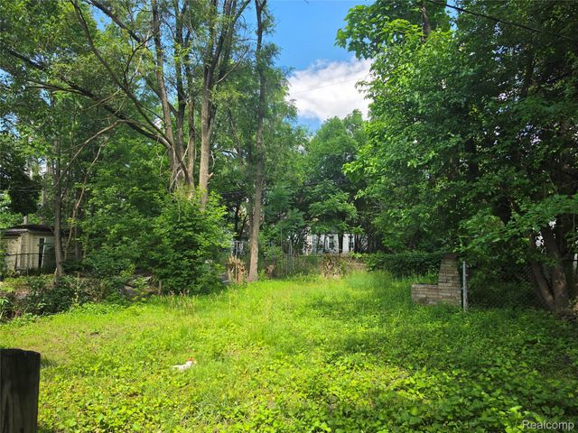 18608 Greeley Street, Detroit, MI 48203