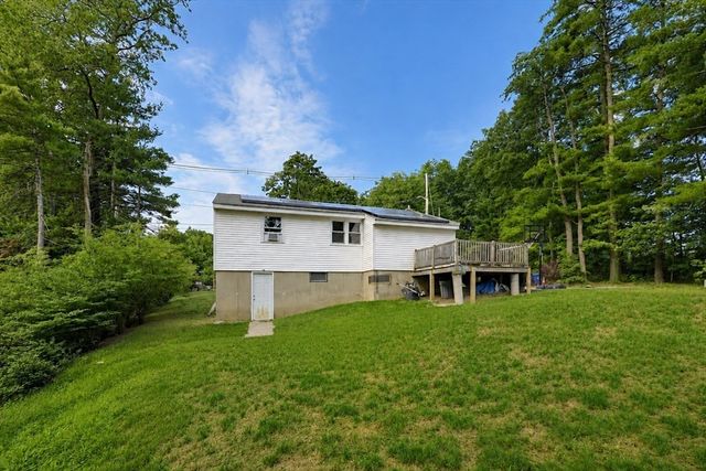 304 Primrose Hill Rd, Dracut, MA 01850