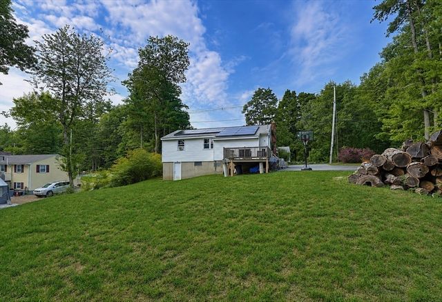 304 Primrose Hill Rd, Dracut, MA 01850