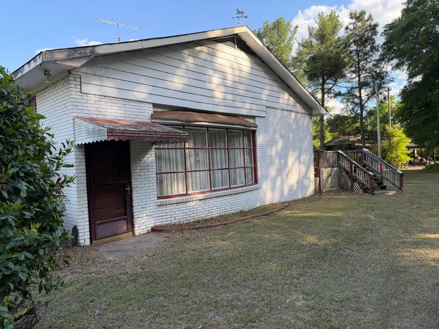 1976 Willow Swamp Road, Norway, SC 29113