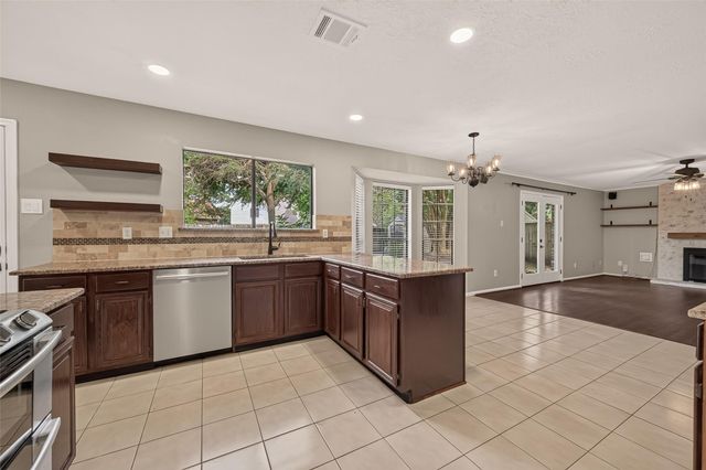 1030 Mabry Mill Road, Houston, TX 77062