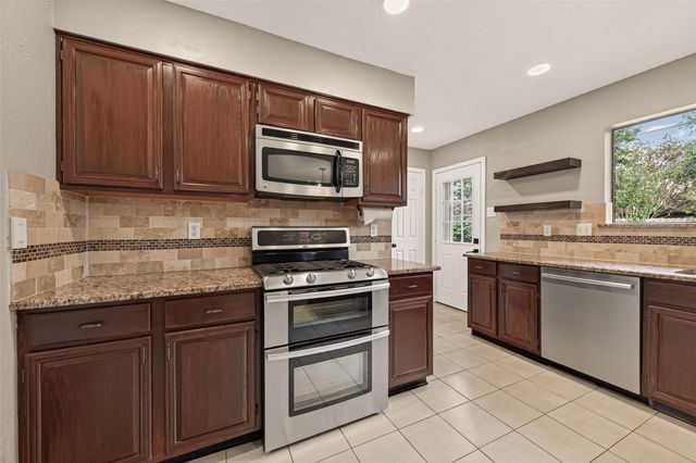1030 Mabry Mill Road, Houston, TX 77062