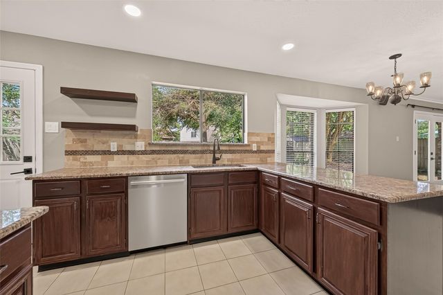 1030 Mabry Mill Road, Houston, TX 77062