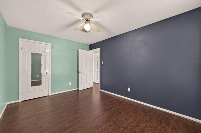 1030 Mabry Mill Road, Houston, TX 77062