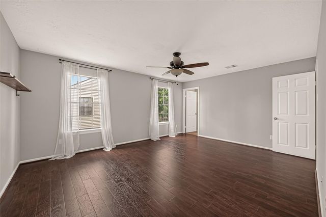 1030 Mabry Mill Road, Houston, TX 77062