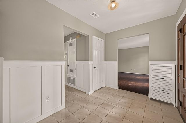 1030 Mabry Mill Road, Houston, TX 77062