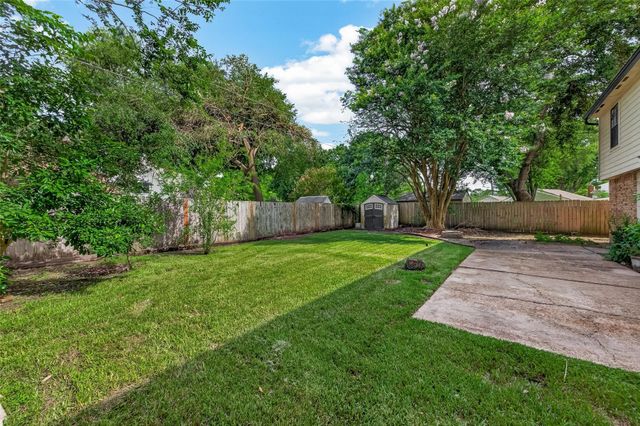 1030 Mabry Mill Road, Houston, TX 77062