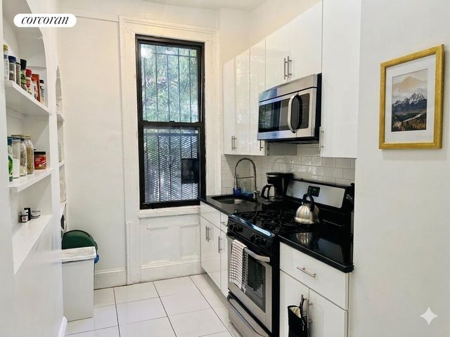 487 HART Street, New York City, NY 11221