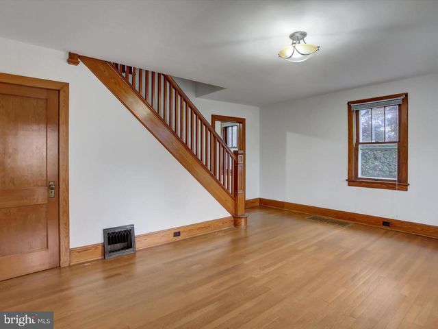 557 N FRANKLIN ST, Chambersburg, PA 17201