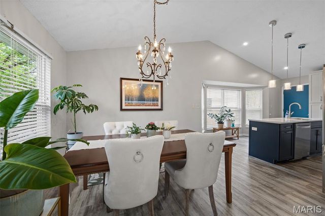 26 Docs Court, St Charles, MO 63303