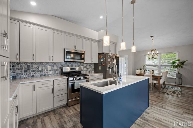 26 Docs Court, St Charles, MO 63303