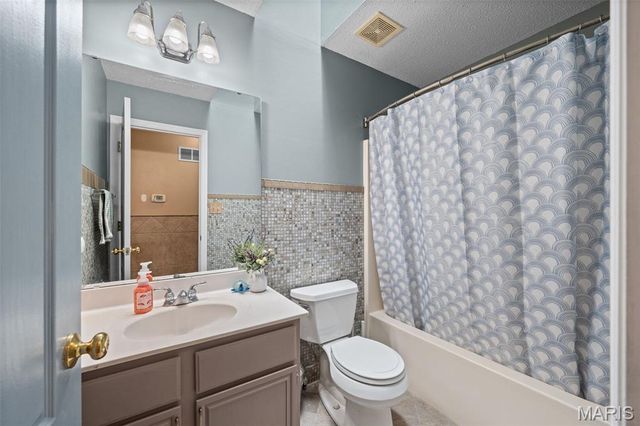 26 Docs Court, St Charles, MO 63303
