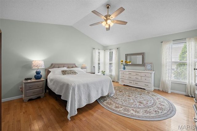 26 Docs Court, St Charles, MO 63303